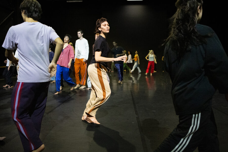 20251128 LR PARTS Presents Passing Through cc DECLERCK Tine 08 20251128 LR PARTS Presents Passing Through cc DECLERCK Tine 08