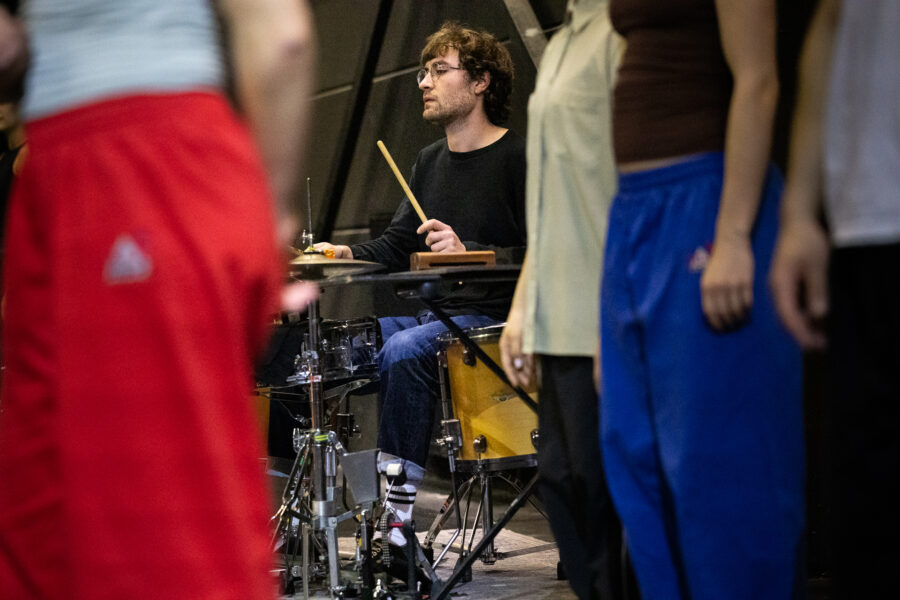 20251128 LR PARTS Presents Passing Through cc DECLERCK Tine 20 20251128 LR PARTS Presents Passing Through cc DECLERCK Tine 20