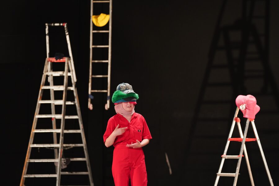 'HATS & LADDERS' / Marikki Nyfors - Picture Olympe Tits